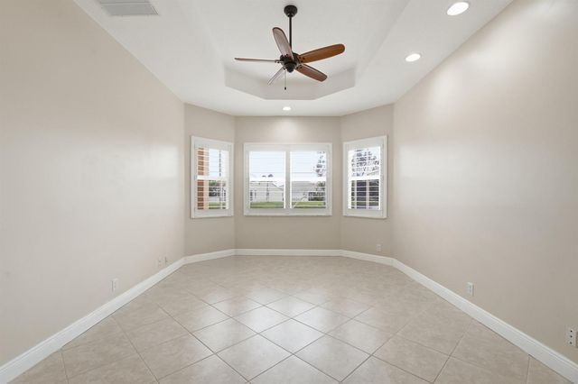 116 NW Summerville Court, Port Saint Lucie, FL 34986