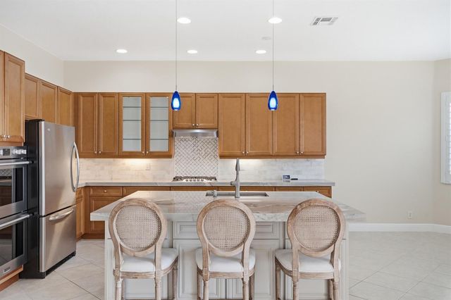 116 NW Summerville Court, Port Saint Lucie, FL 34986