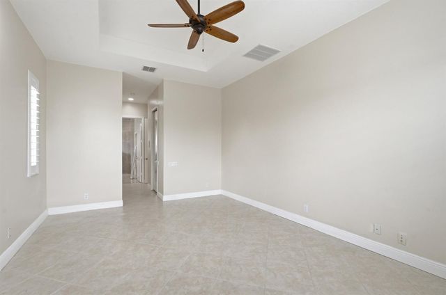 116 NW Summerville Court, Port Saint Lucie, FL 34986