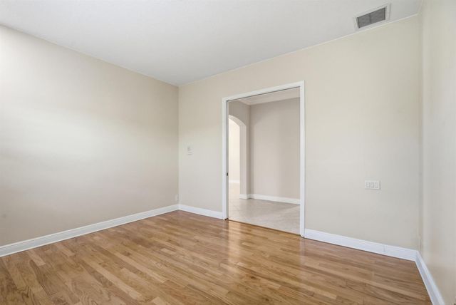 116 NW Summerville Court, Port Saint Lucie, FL 34986