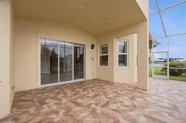 116 NW Summerville Court, Port Saint Lucie, FL 34986