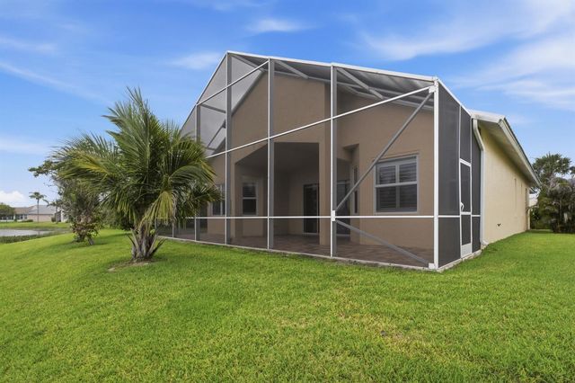 116 NW Summerville Court, Port Saint Lucie, FL 34986