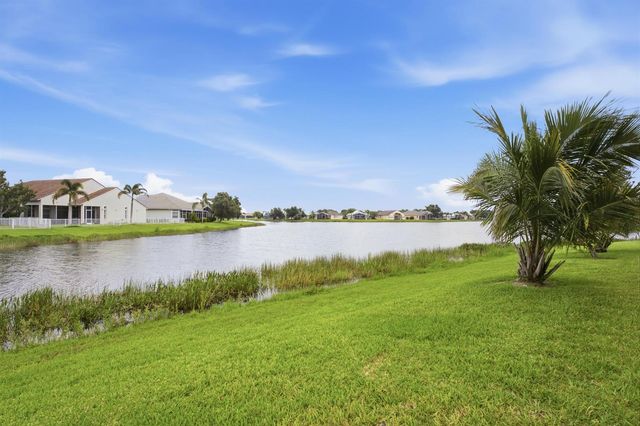 116 NW Summerville Court, Port Saint Lucie, FL 34986