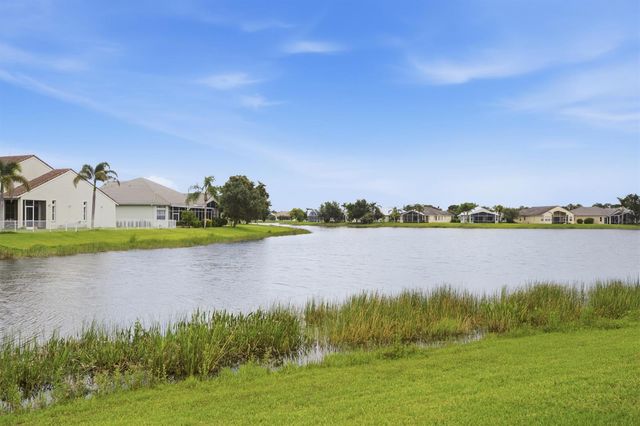 116 NW Summerville Court, Port Saint Lucie, FL 34986