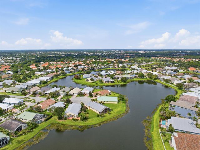 116 NW Summerville Court, Port Saint Lucie, FL 34986