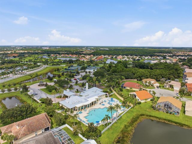 116 NW Summerville Court, Port Saint Lucie, FL 34986