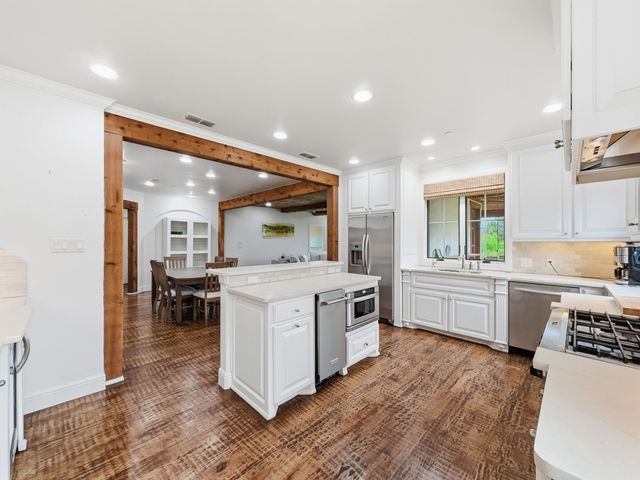 2033 Harbor Way 104, Graford, TX 76449