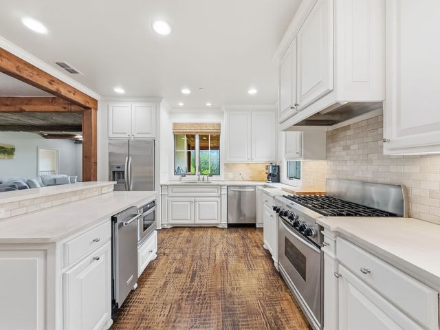 2033 Harbor Way 104, Graford, TX 76449