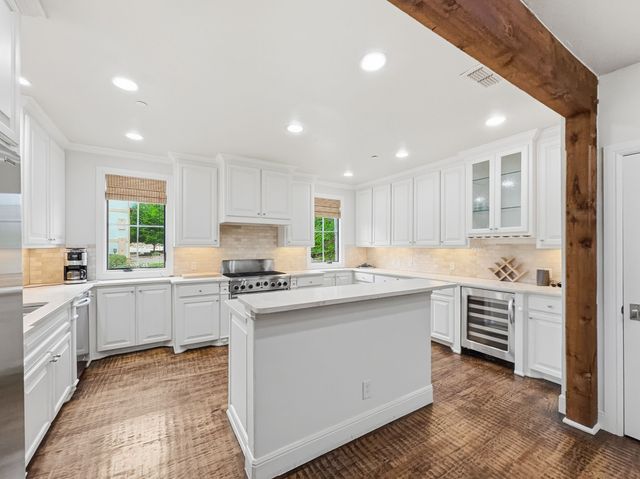 2033 Harbor Way 104, Graford, TX 76449