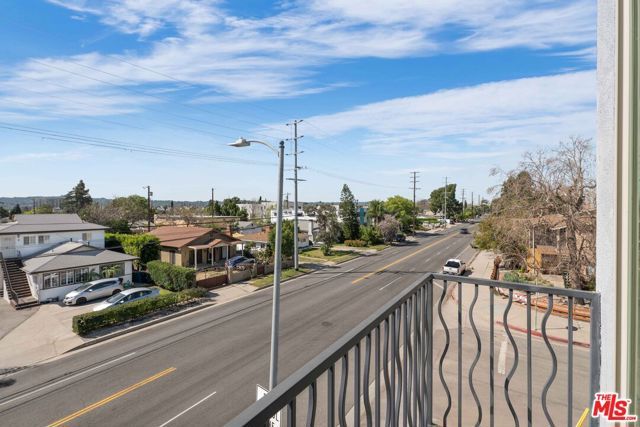 6006 Klump Avenue 1, North Hollywood (los Angeles), CA 91606