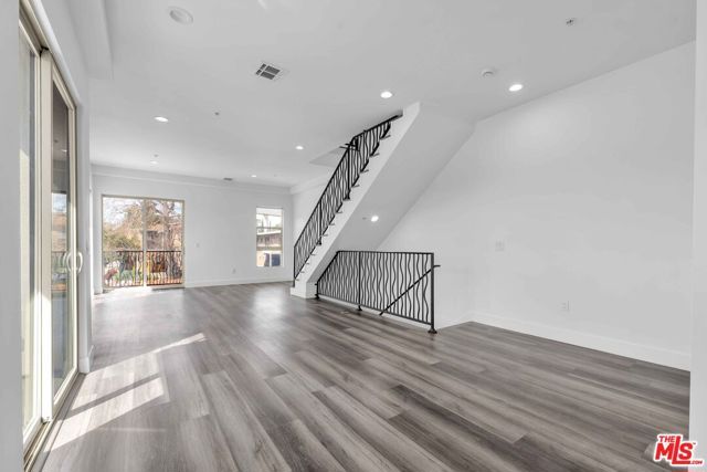 6006 Klump Avenue 1, North Hollywood (los Angeles), CA 91606