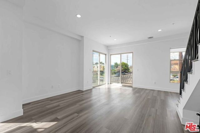 6006 Klump Avenue 1, North Hollywood (los Angeles), CA 91606