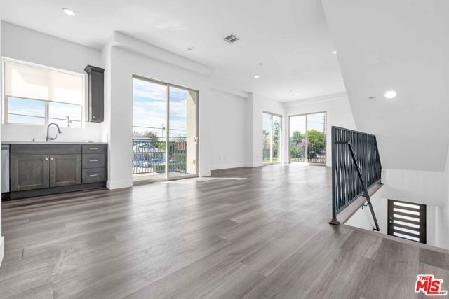 6006 Klump Avenue 1, North Hollywood (los Angeles), CA 91606