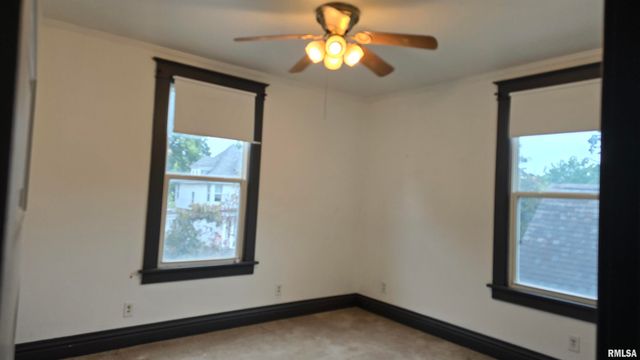 1803 W BARKER Avenue, Peoria, IL 61606