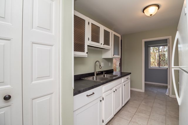 11 Cypress Square, Elgin, IL 60123