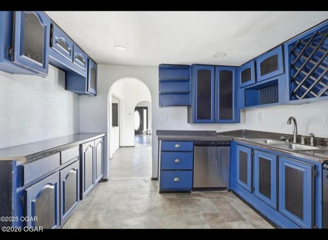 512 S Cox Avenue, Joplin, MO 64801