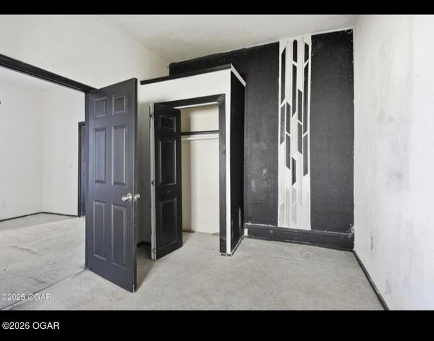 512 S Cox Avenue, Joplin, MO 64801