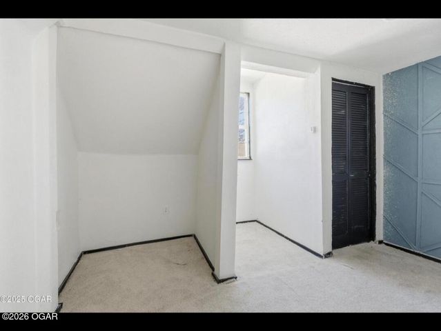 512 S Cox Avenue, Joplin, MO 64801