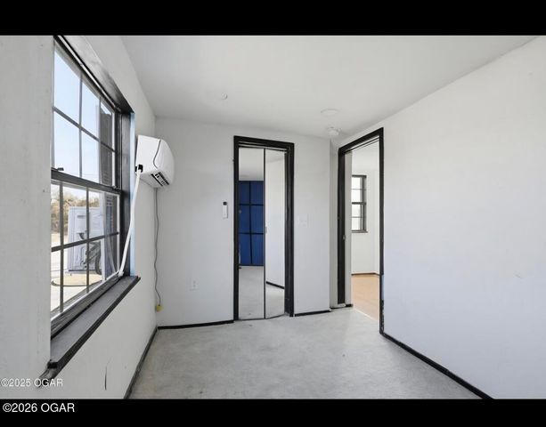 512 S Cox Avenue, Joplin, MO 64801