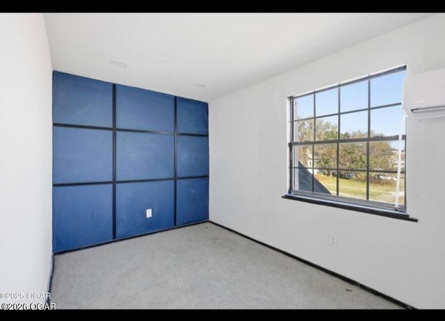 512 S Cox Avenue, Joplin, MO 64801