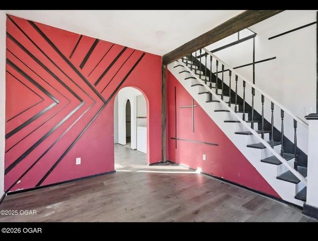 512 S Cox Avenue, Joplin, MO 64801