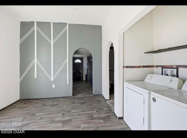 512 S Cox Avenue, Joplin, MO 64801