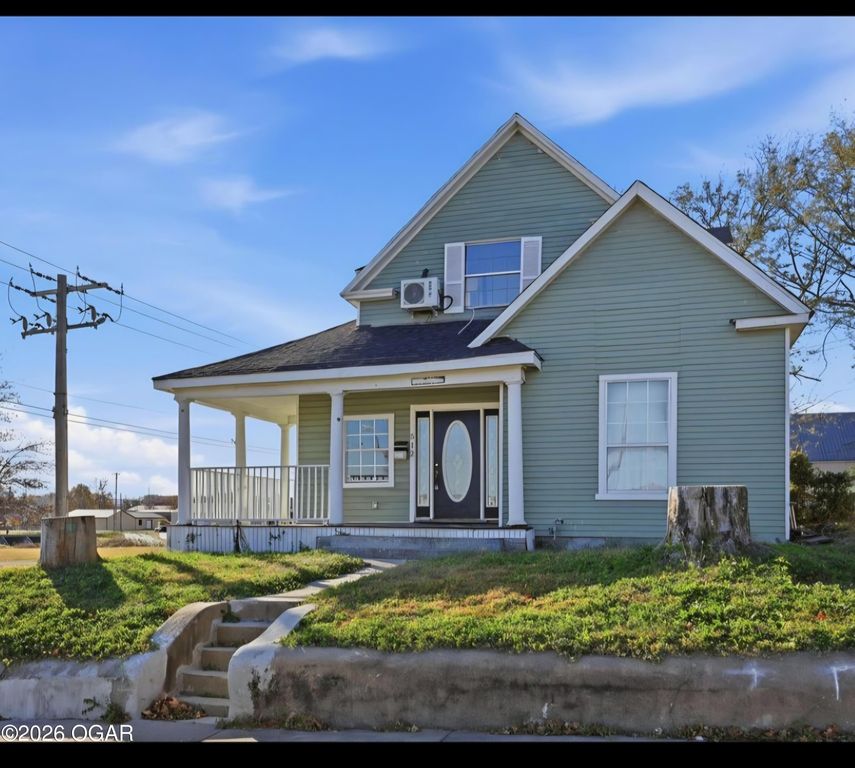 512 S Cox Avenue, Joplin, MO 64801