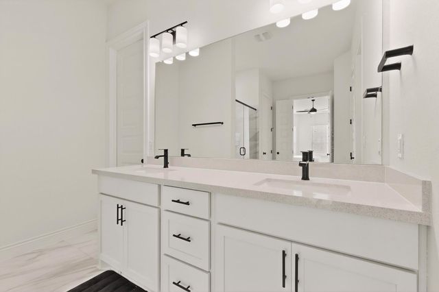 2121 LOLO LN, Leander, TX 78641