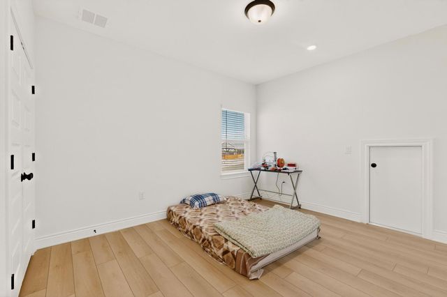 2121 LOLO LN, Leander, TX 78641