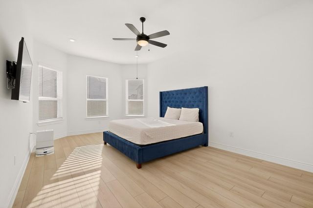 2121 LOLO LN, Leander, TX 78641