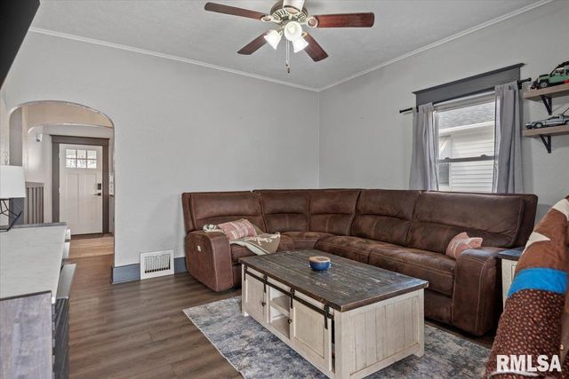 2409 S Lowell Avenue, Springfield, IL 62704