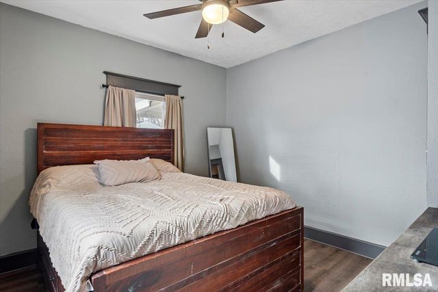 2409 S Lowell Avenue, Springfield, IL 62704