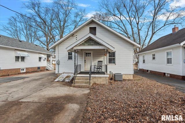 2409 S Lowell Avenue, Springfield, IL 62704