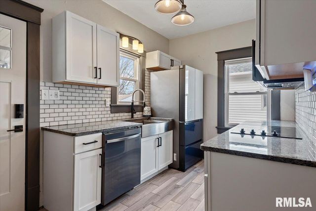 2409 S Lowell Avenue, Springfield, IL 62704