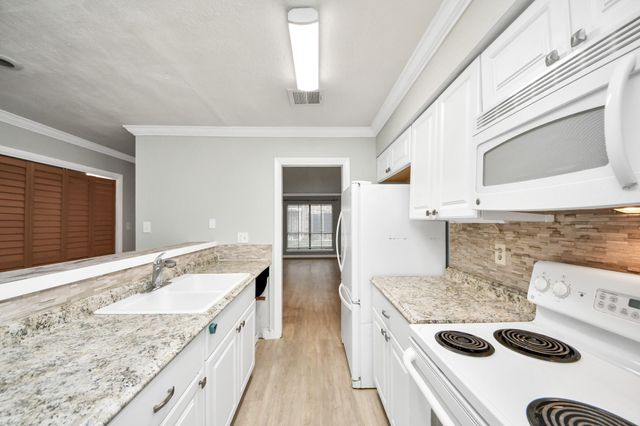 5000 Milwee Street 34, Houston, TX 77092