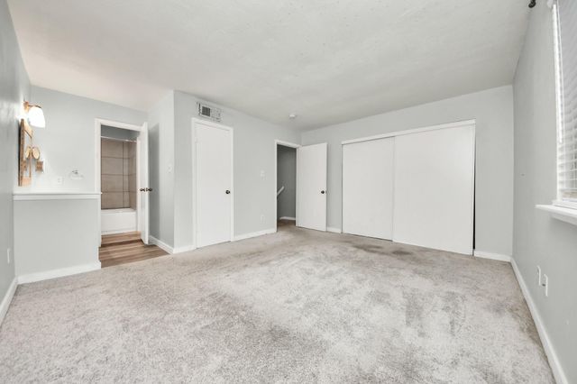 5000 Milwee Street 34, Houston, TX 77092
