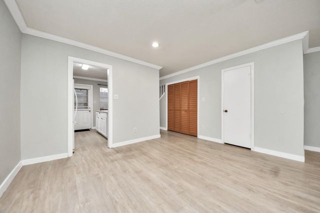 5000 Milwee Street 34, Houston, TX 77092