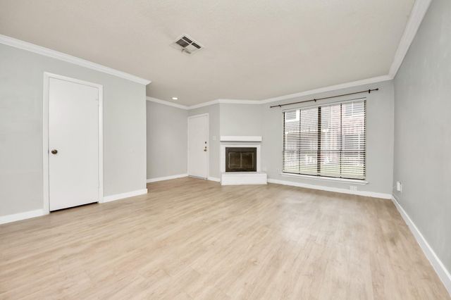 5000 Milwee Street 34, Houston, TX 77092