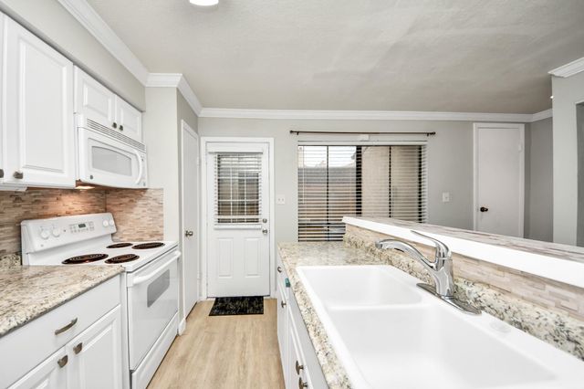 5000 Milwee Street 34, Houston, TX 77092