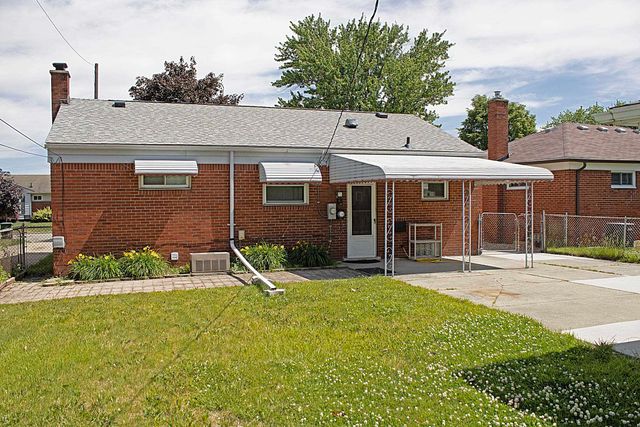 19836 Shady Lane Avenue, Saint Clair Shores, MI 48080
