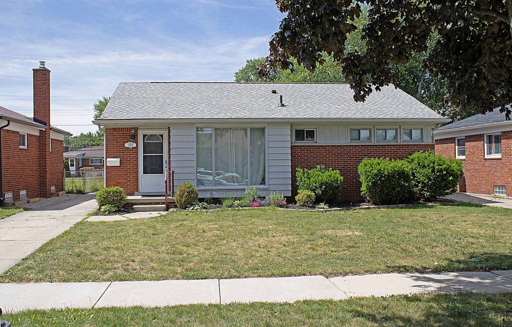 19836 Shady Lane Avenue, Saint Clair Shores, MI 48080