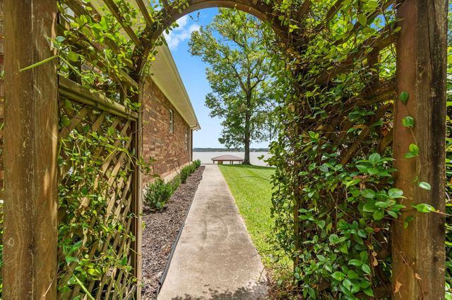 191 Beth Circle, Huntsville, TX 77320