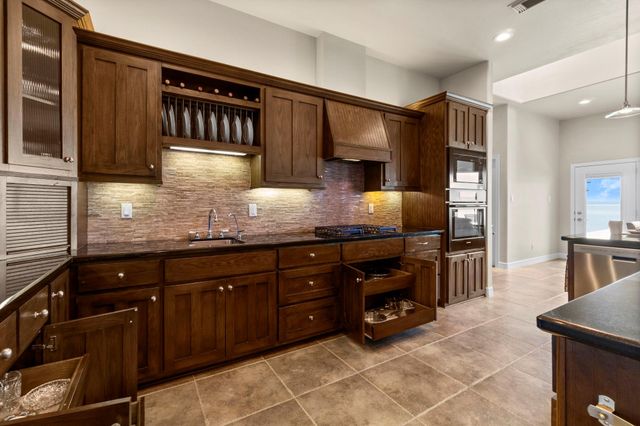 191 Beth Circle, Huntsville, TX 77320