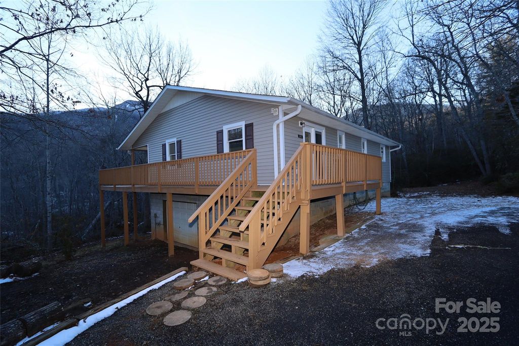 249 Cherry Hollow Road 42, Burnsville, NC 28714