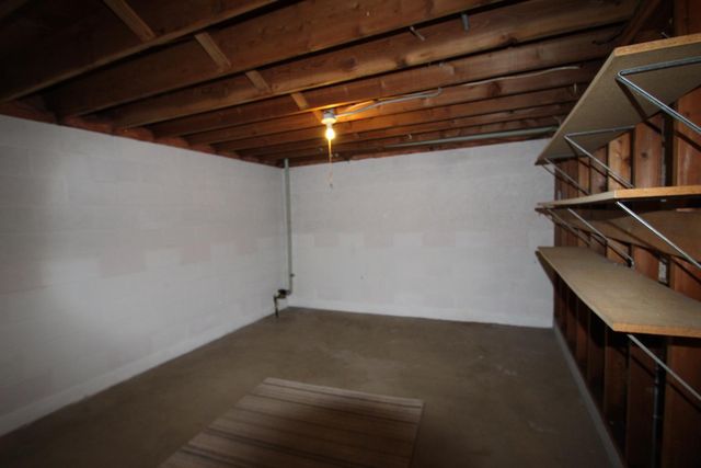 848 Dellwood Street S, Cambridge, MN 55008