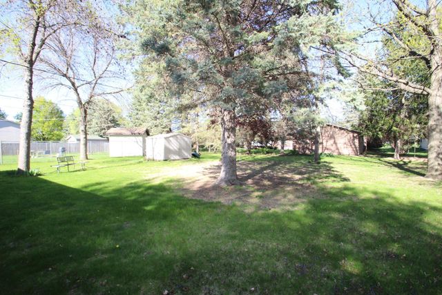 848 Dellwood Street S, Cambridge, MN 55008