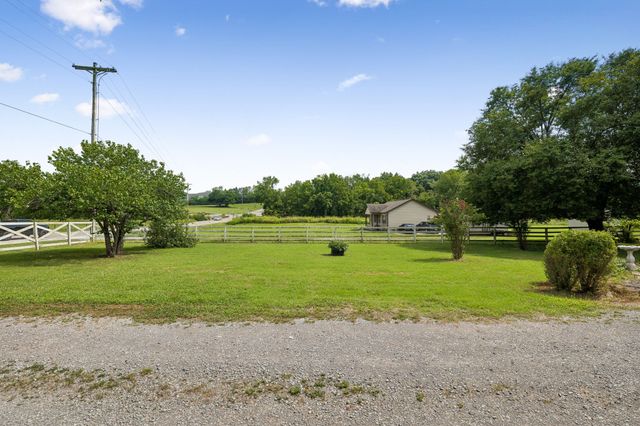 10655 Highway 231, N, Bethpage, TN 37022