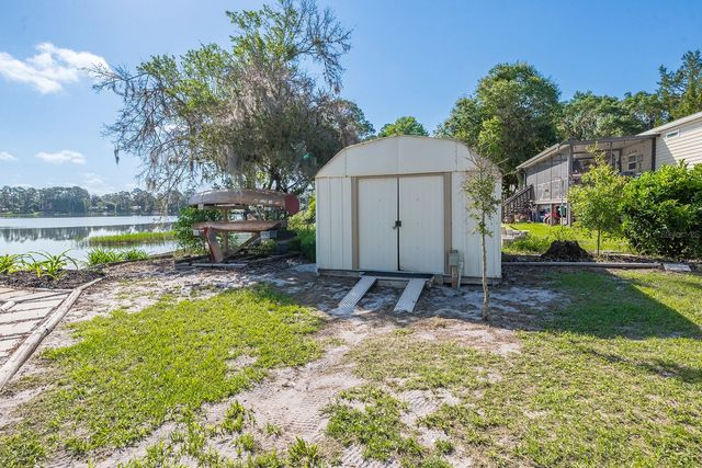 588 S COUNTY ROAD 21, Hawthorne, FL 32640