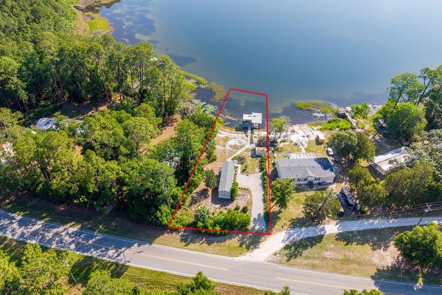 588 S COUNTY ROAD 21, Hawthorne, FL 32640