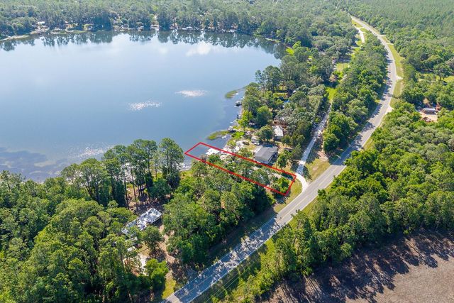 588 S COUNTY ROAD 21, Hawthorne, FL 32640